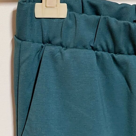 NWT Universal Standard Sea Moss Green Moro Pocket Signature Ponte Pants Size 6/8 - Picture 5 of 9